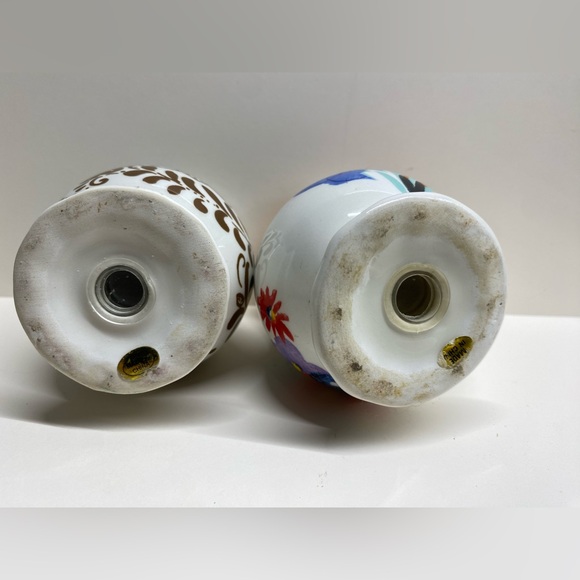 The Pioneer Woman Flea Market salt & pepper shakers - Picture 4 of 5